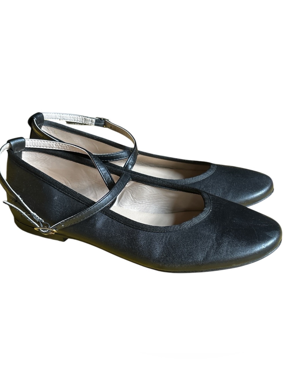 Bertuchi Black Mary Jane Ballet Flats with Cross Strap 37